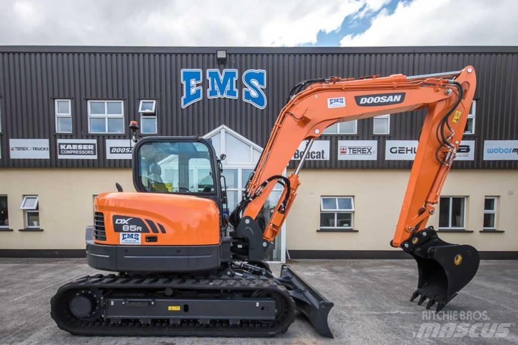 Doosan DX 85 R Escavadoras Midi 7t - 12t