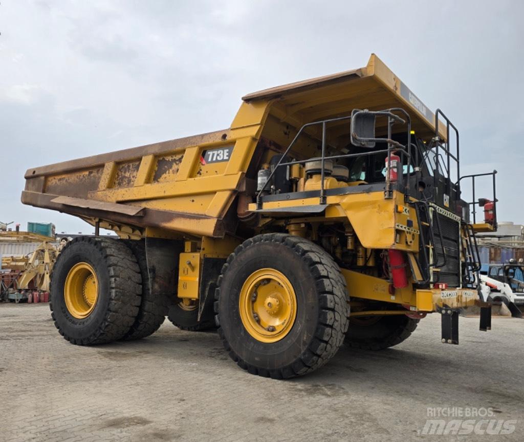 CAT 773 E Camiőes dumper basculantes rígidos