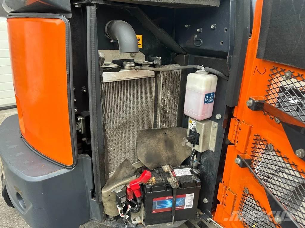 Hitachi ZX26U-6CR Mini Escavadoras <7t