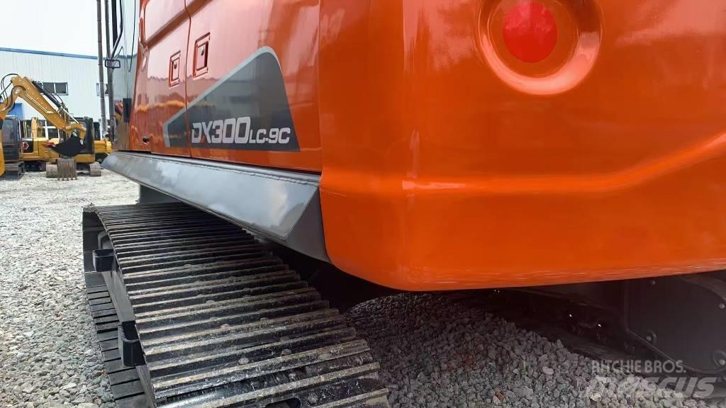 Doosan DX 300 Escavadoras de rastos