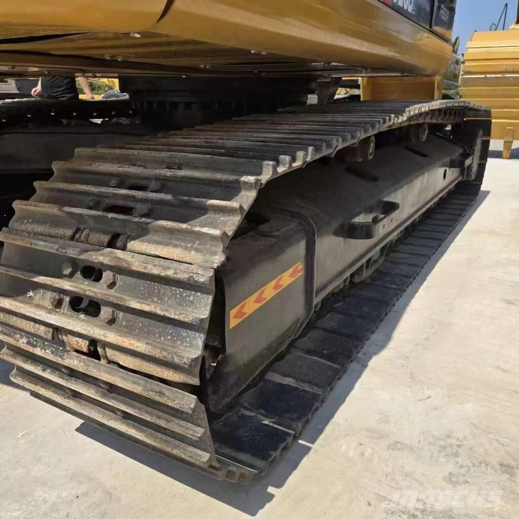 CAT 323 D L Escavadoras de rastos