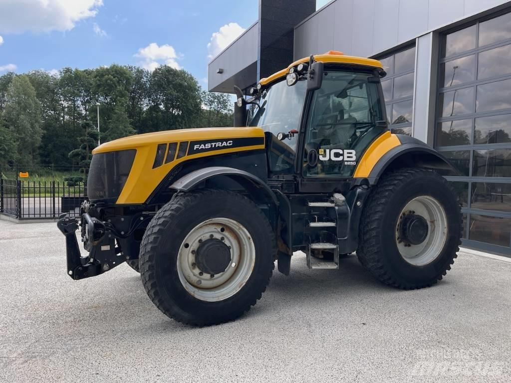 JCB Fastrac 8250 Tratores Agrícolas usados