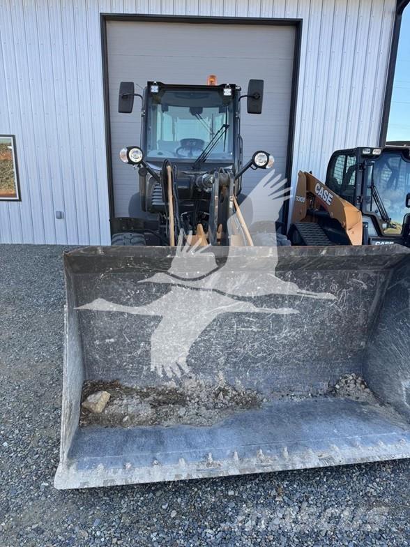 CASE 221F Pás carregadoras de rodas