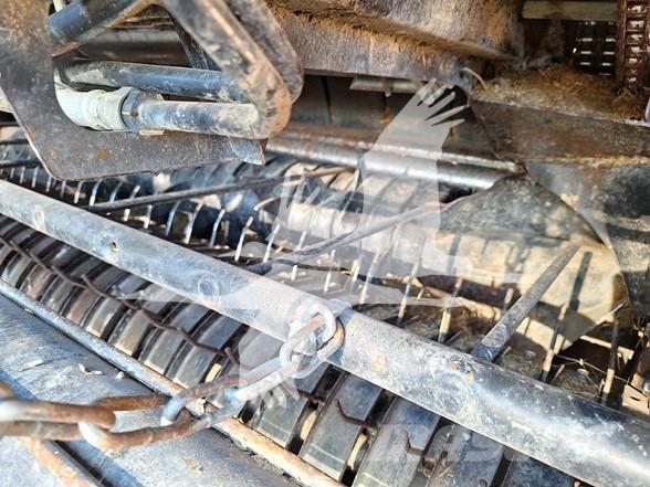 Case IH RB565 Enfardadeira de rolos