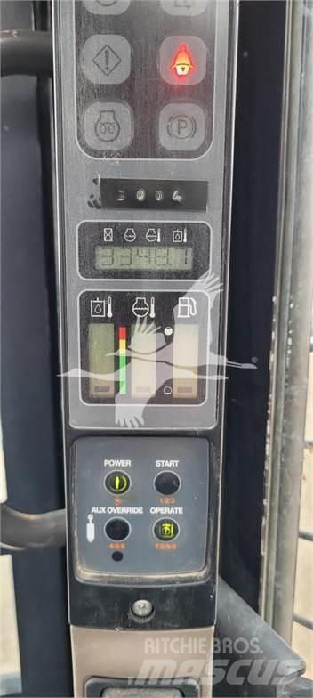 CASE TR320 Carregadoras de direcção deslizante