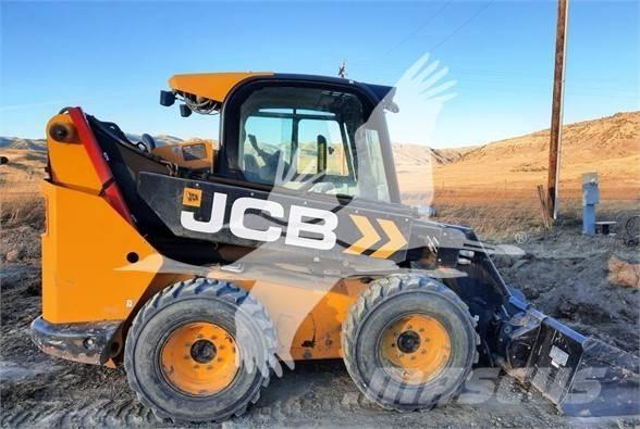 JCB 3TS-8W Carregadoras de direcção deslizante