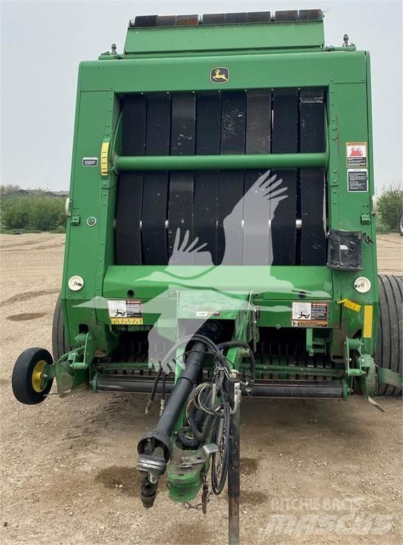 John Deere 568 Enfardadeira de rolos