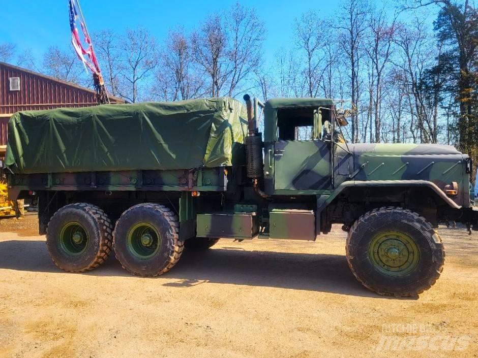 BMY M925A2 Camiões de caixa fechada