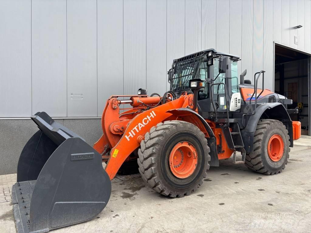 Hitachi ZW 250-6 Pás carregadoras de rodas