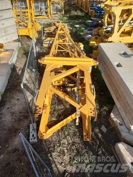 Potain MD 238 J10 Auto-gruas