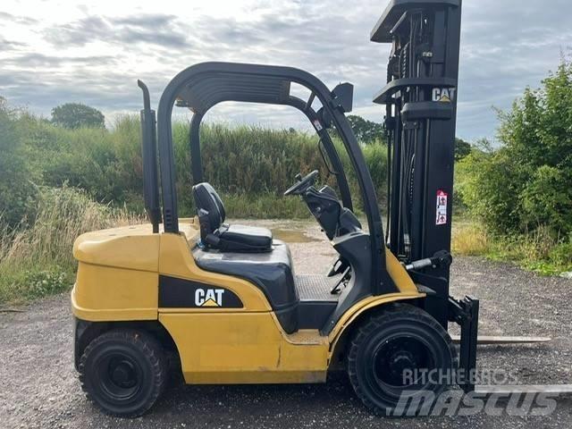CAT DP 30 N Empilhadores Diesel