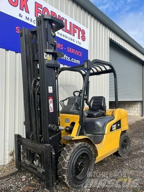 CAT DP 30 N Empilhadores Diesel