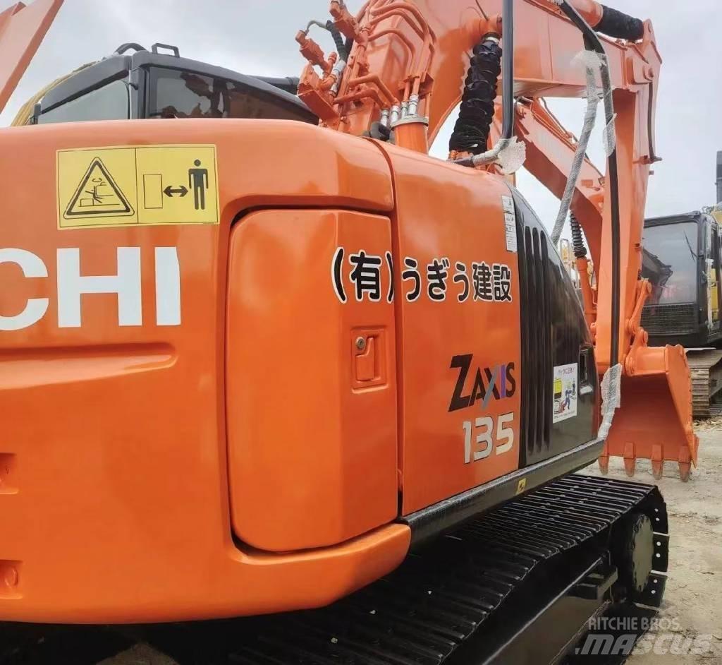Hitachi 135US-6 Escavadoras de rastos