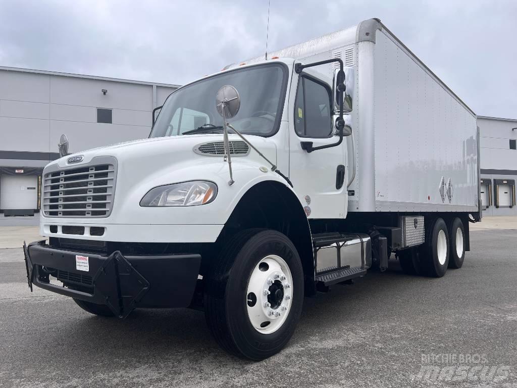 Freightliner M 106 Camiões de caixa fechada