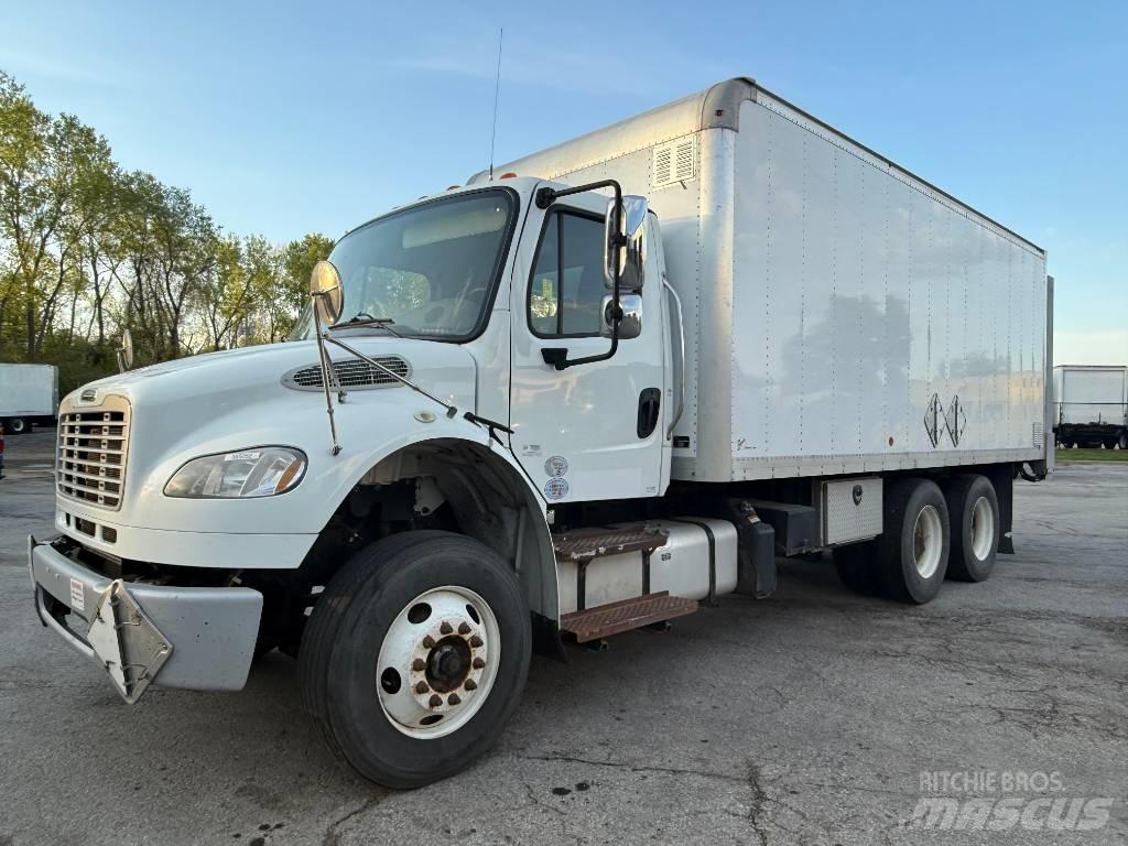 Freightliner M 106 Camiões de caixa fechada