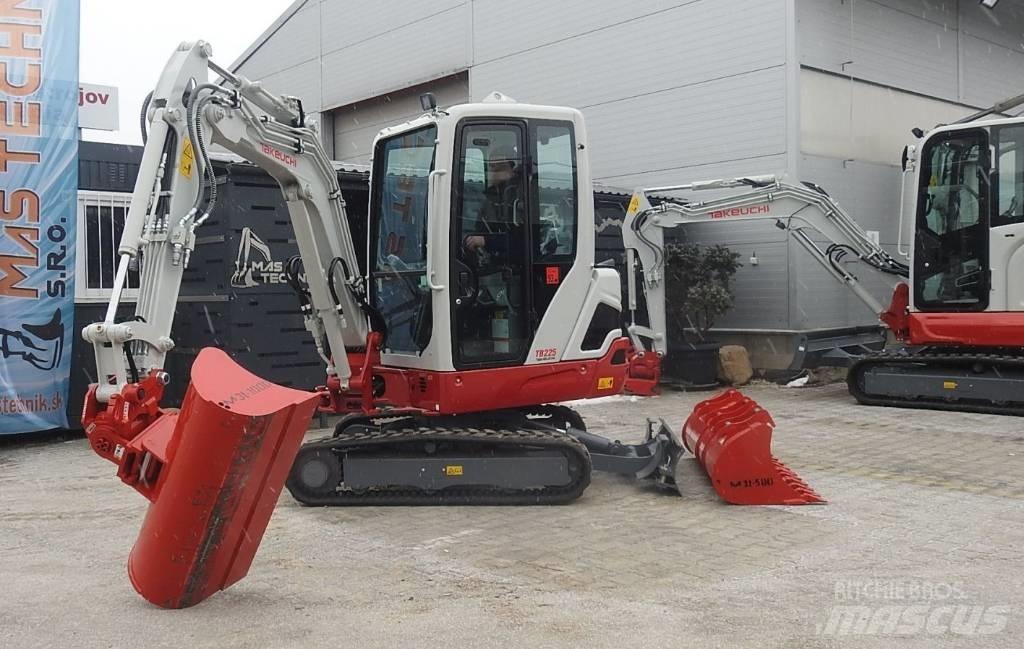 Takeuchi TB225 Mini Escavadoras <7t
