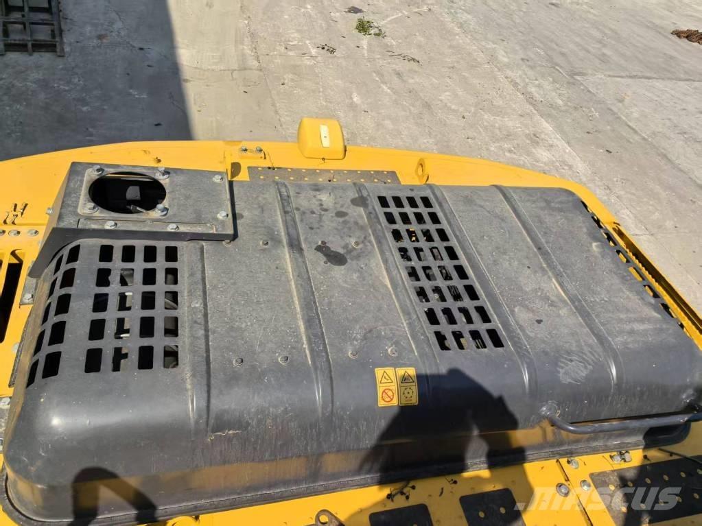 Komatsu PC 220-8 Escavadoras de rastos