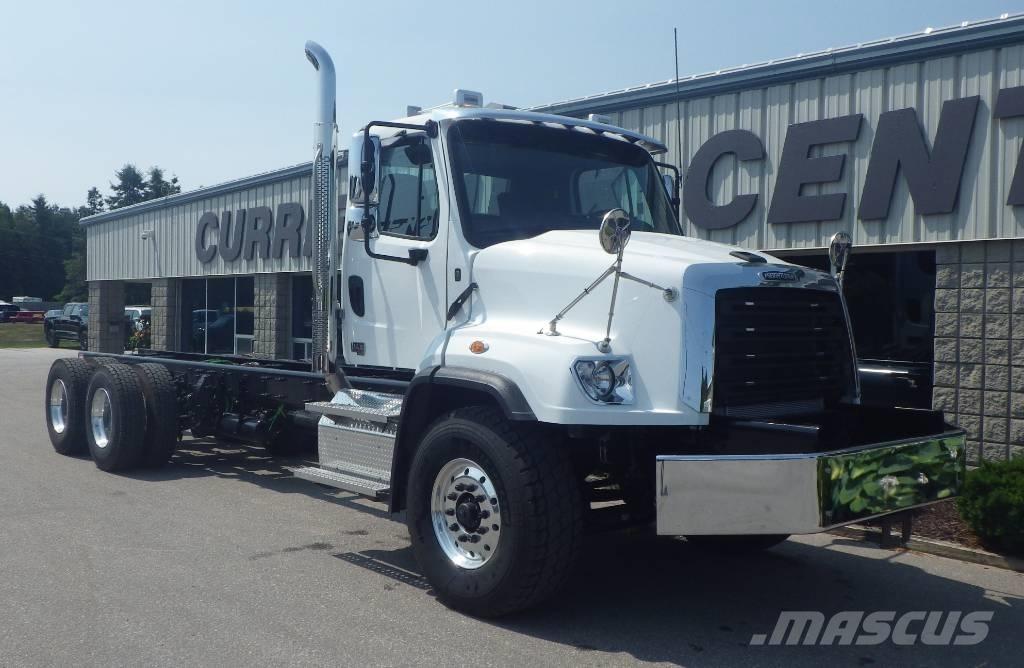 Freightliner 114 SD Camiões de chassis e cabine