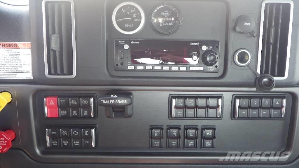 Freightliner 114 SD Camiões de chassis e cabine