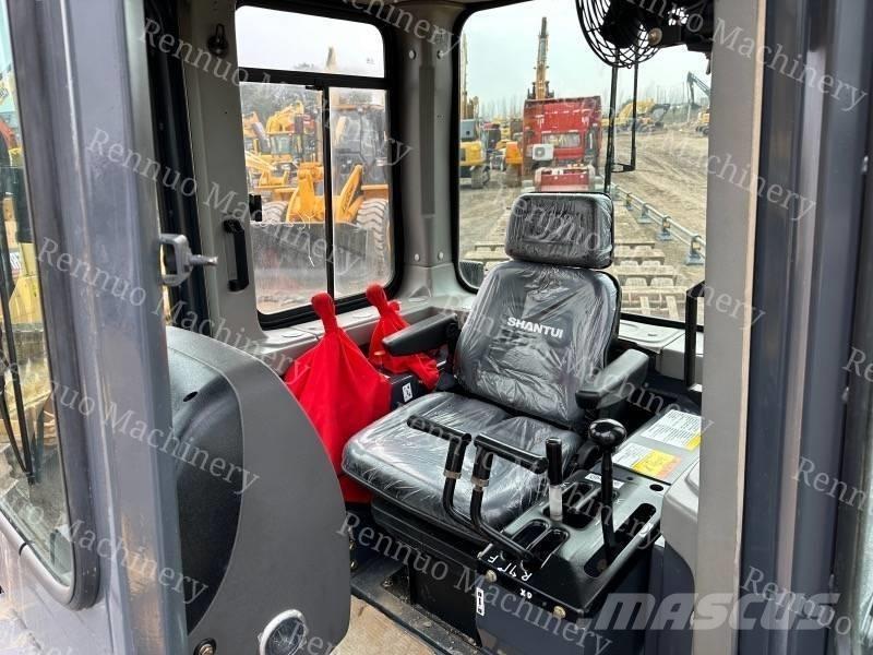 Shantui SD 16 Dozers - Tratores rastos