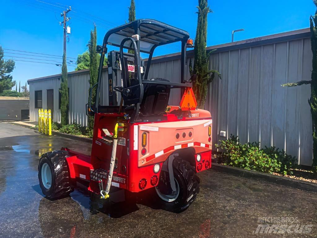Moffett M55 Empilhadores de montagem em camião
