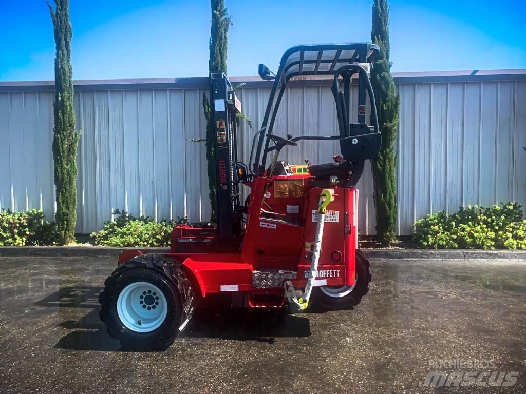 Moffett M55 Empilhadores de montagem em camião