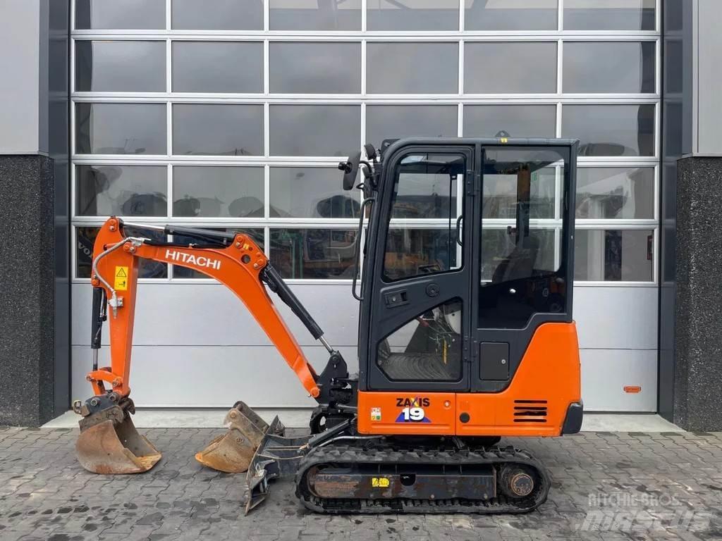 Hitachi ZX19-6 Mini Escavadoras <7t