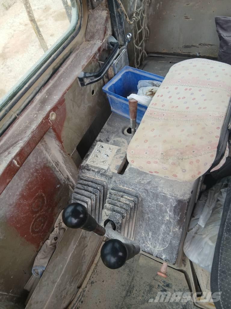 Komatsu WA 600-1 Pás carregadoras de rodas