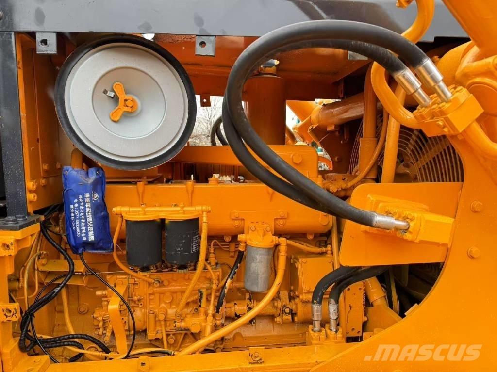 Shantui SD 16 Dozers - Tratores rastos