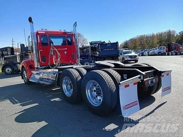 Kenworth W990 Tractores (camiões)