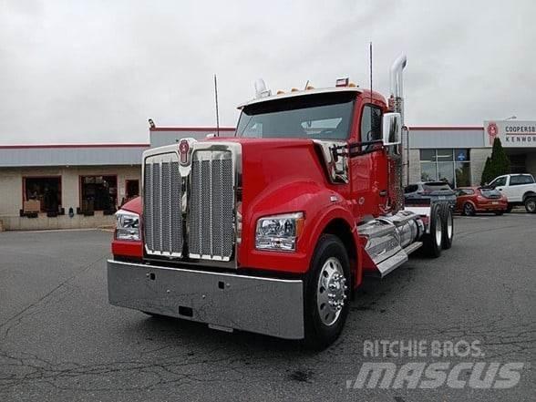 Kenworth W990 Tractores (camiões)