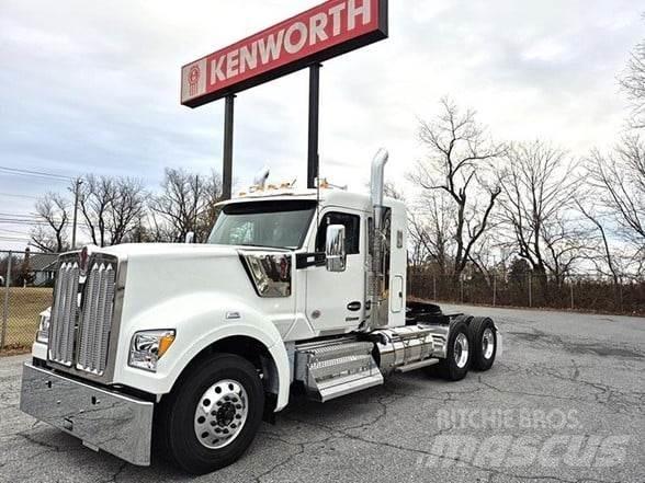Kenworth W990 Tractores (camiões)