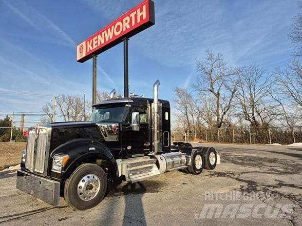 Kenworth W990 Tractores (camiões)