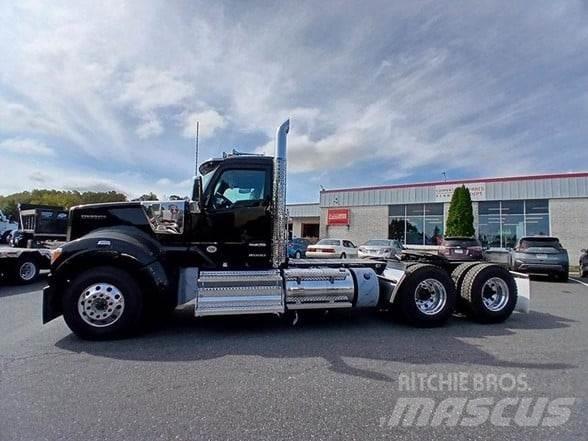 Kenworth W990 Tractores (camiões)