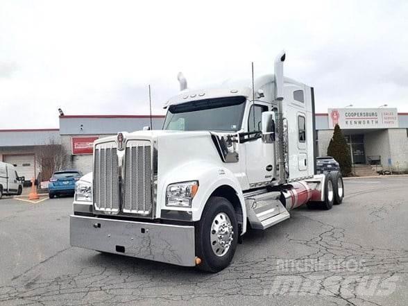 Kenworth W990 Tractores (camiões)