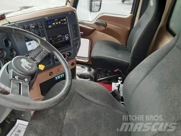 Mack GRANITE GU713 Camiões basculantes