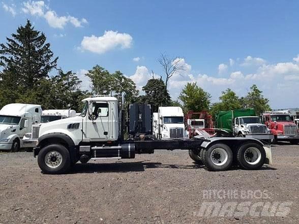 Mack GRANITE GU713 Tractores (camiões)