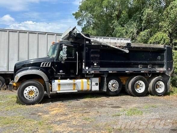 Mack GRANITE GU713 Camiões basculantes