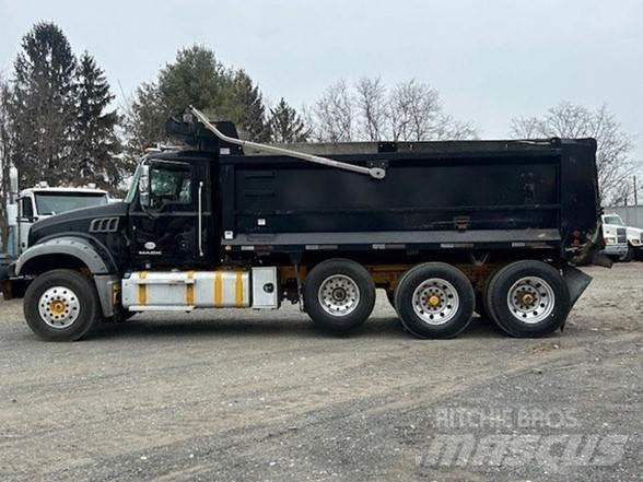 Mack GRANITE GU713 Camiões basculantes