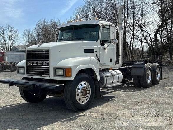 Mack PINNACLE CHU613 Tractores (camiões)