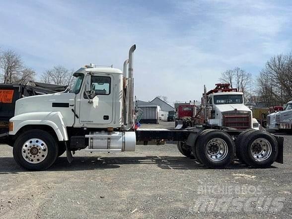 Mack PINNACLE CHU613 Tractores (camiões)