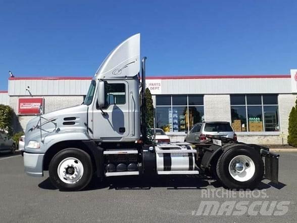 Mack PINNACLE CXU612 Tractores (camiões)