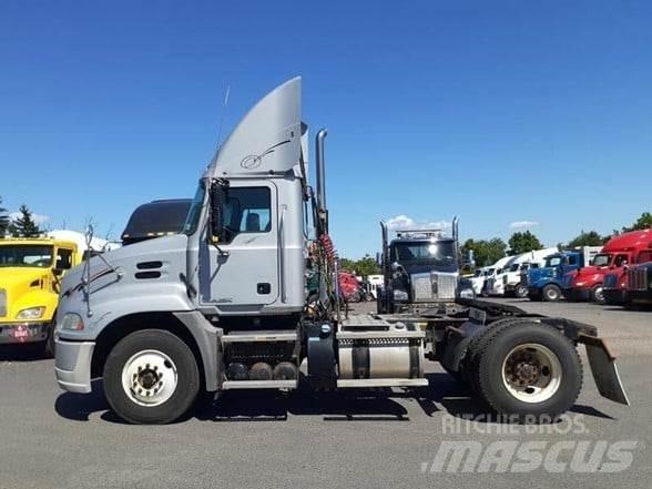 Mack PINNACLE CXU612 Tractores (camiões)