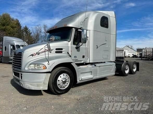 Mack PINNACLE CXU613 Tractores (camiões)