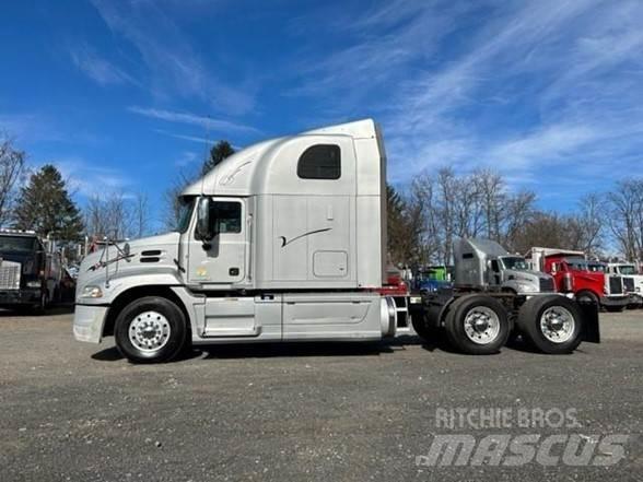 Mack PINNACLE CXU613 Tractores (camiões)