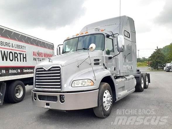 Mack PINNACLE CXU613 Tractores (camiões)