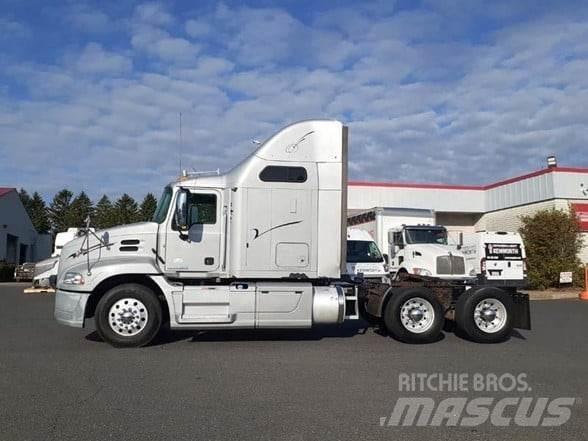 Mack PINNACLE CXU613 Tractores (camiões)