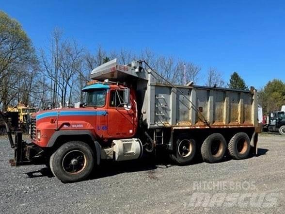 Mack RD688S Camiões basculantes
