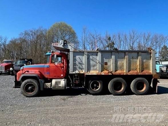 Mack RD688S Camiões basculantes