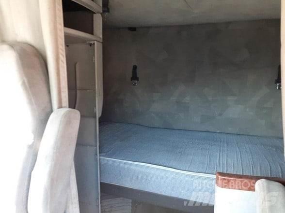 Volvo VNL64T670 Tractores (camiões)
